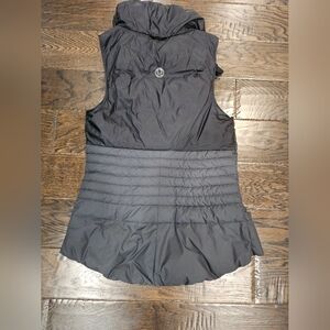 Lululemon Puffy Vest, Black, Size 4, Great Condition
